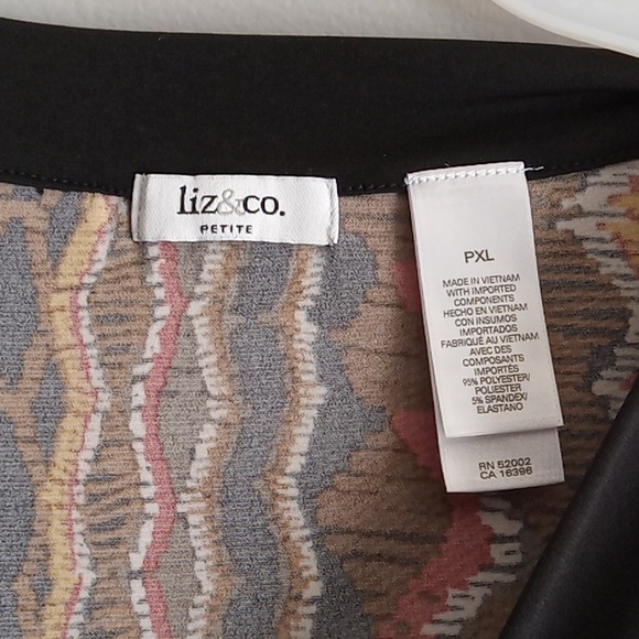 Liz & Co. Petite ladie's top - Picture 4 of 9